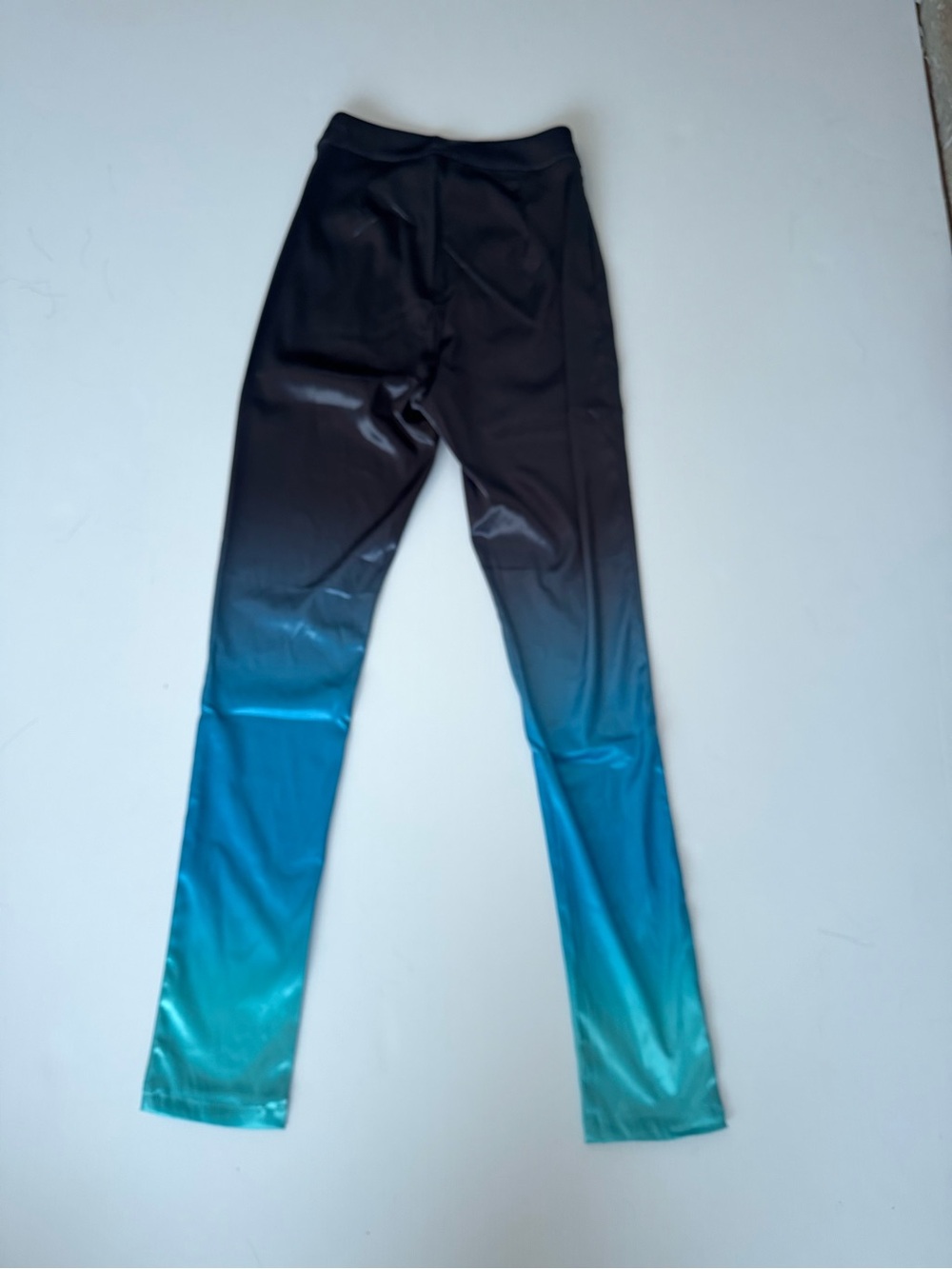 🔥 Blue Multi Ombre Faux Leather Pants – NWT 🔥 - Picture 4 of 6